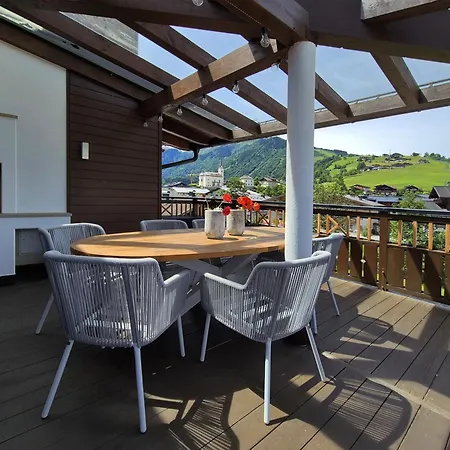 Peak View Penthouse Lejlighed *